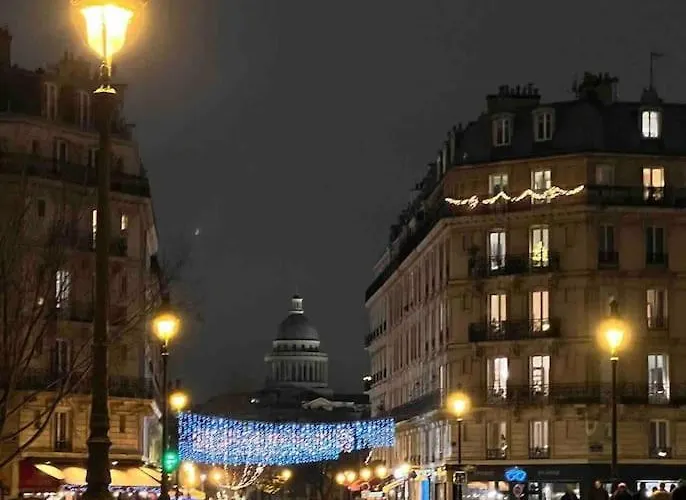 Ile Saint Louis-Studio